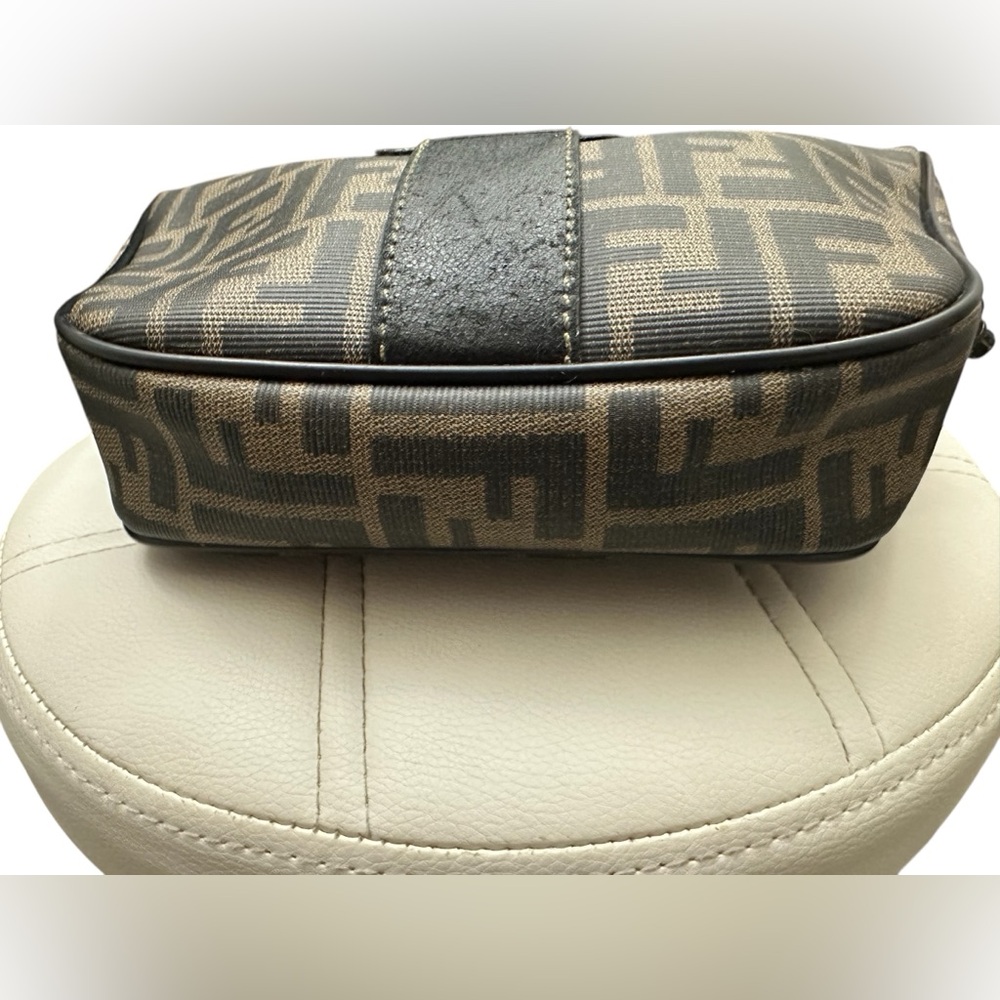 FENDI Zucca Monogram Crossbody Clutch Bag Vintage 2001 Collection Excellent Cond - Picture 3 of 11